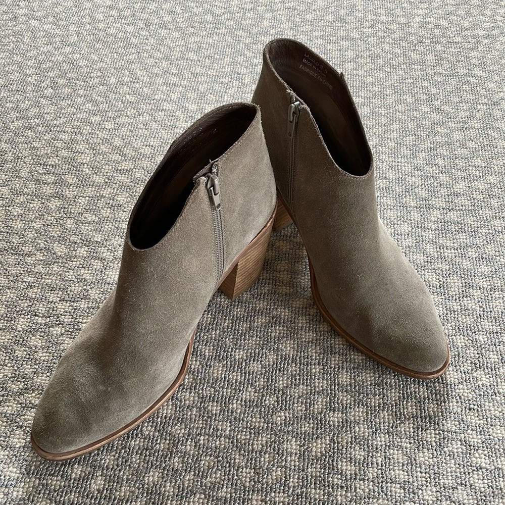 Jeffrey Campbell Kamet 2 Taupe Suede Booties